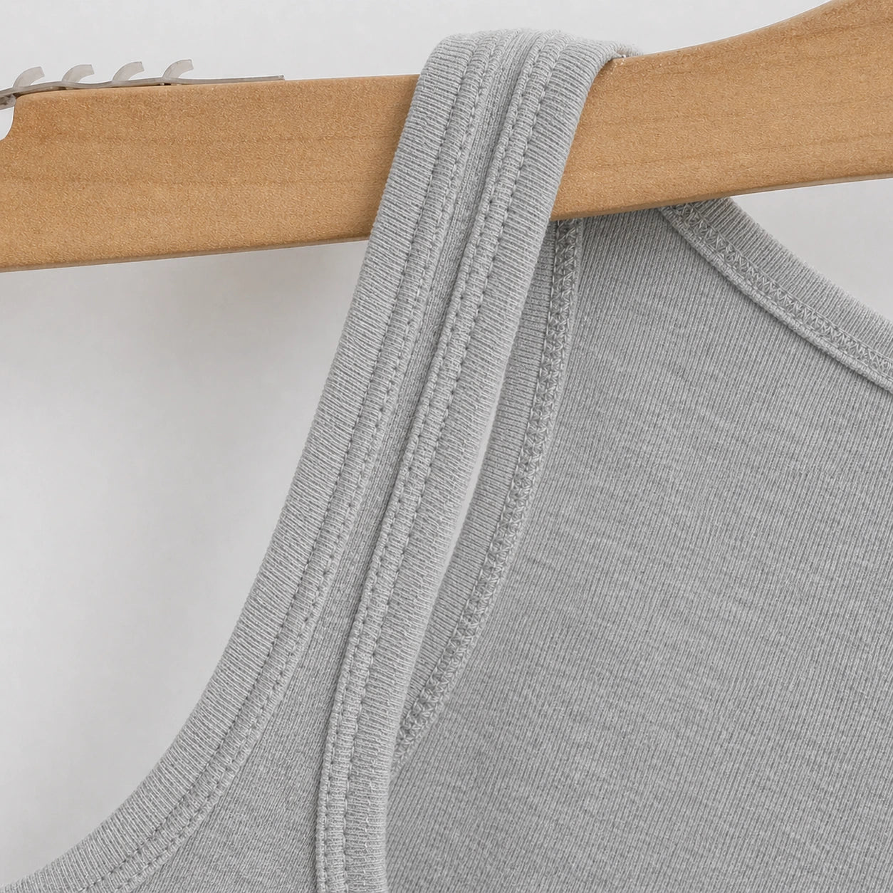 Damen Slim Fit Tank Top mit Square Neck – Figurbetontes Sommer Shirt, Dehnbar & Casual (S–L)